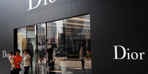 dior apologizes to china for map flap